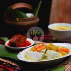 Lontong Sayur Ikan Tongkol Sambal