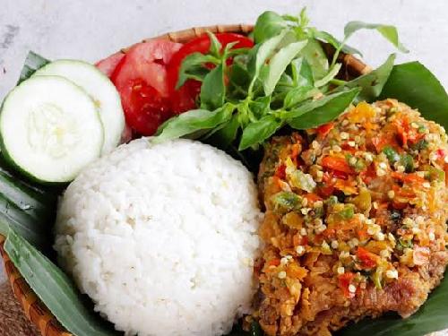 Ayam Bakar Demot, Metro