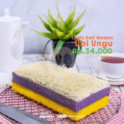 Lapis Deli Medan Ubi Ungu