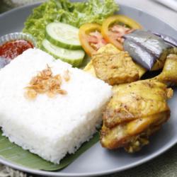 Nasi Ayam Goreng