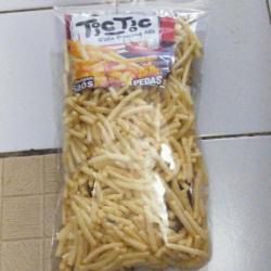 Tic-tic Crunchy Stik Rasa Ayam Bawang (200gr)