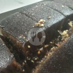 Martabak Blackforest Kacang Coklat