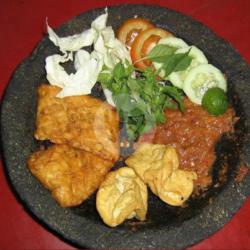 Nasi Penyet Tahu Tempe