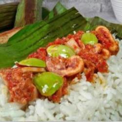 Nasi Bakar Cumi Sambalado