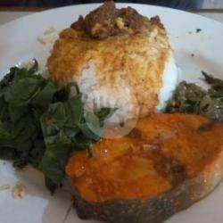 Nasi Ikan Asam Padeh