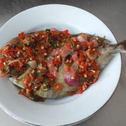 Ikan Bawal Bakar