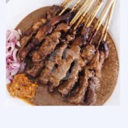 Sate Ayam Bumbu Kacang Pertusuk