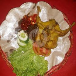 Burung Puyuh Goreng Serundeng