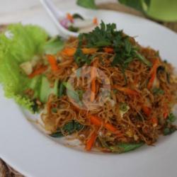 Bihun Goreng Plus Ice Tea