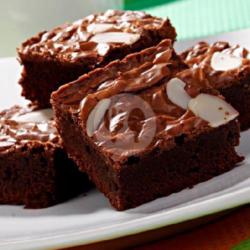 Brownies Kacang Mede