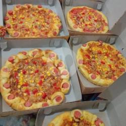 Pizza Sosis Mozarela