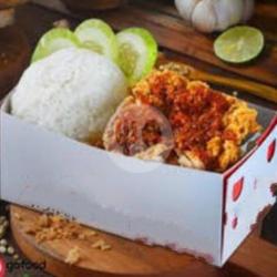 Paket Ayam Panas (pake Nasi) Sambal Ijo Limau