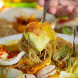 Lontong Medan Ayam Semur