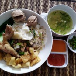 Mie Ayam Jamur Komplit (bakso,pangsit, Ceker)