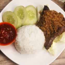 Paket Nasi Ayam Bakar Serundeng