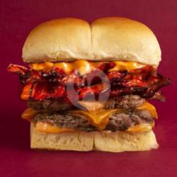 Deluxe Beef Bacon Burger