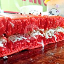 Red Velvet Topping Keju