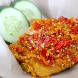 Nasi   Ayam Geprek Njerit Sambel Bawang   Tahu Goreng