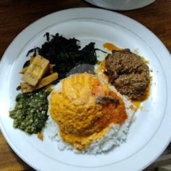 Nasi   Rendang Daging, Sayur, Sambel