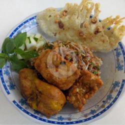 Nasi Pecel   Ayam Goreng   Tahu Bali   Tempe Goreng