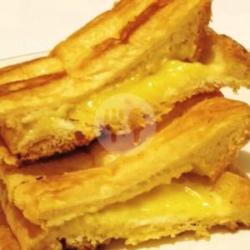 Roti Bakar Duren