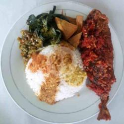 Nasi Rames Kembung Goreng