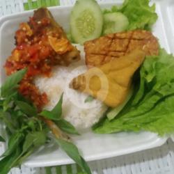 Paket Nasi Ayam Kampung Asli   Tahu-tempe Geprek Sambel Korek