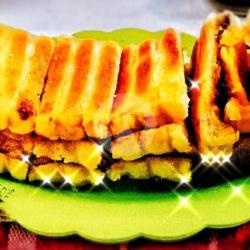 Roti Bakar Bandung Coklat   Strawberry