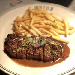 Australian Tenderloin W/ Black Pepper Sauce