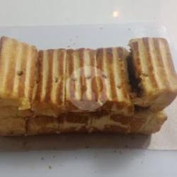 Roti Bakar Bandung Kacang Melon