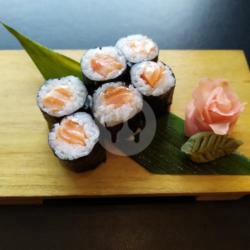 Sushi Salmon Roll