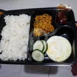 Nasi Tongkol Suwir Pedas