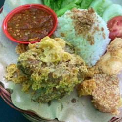 Pecel Ayam Kemul