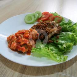 Bebek Goreng Geprek Sambal Spesial