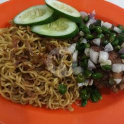 Indomi Goreng Ayam Sambal Matah