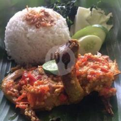 Burung Puyuh Geprek Sambal Bawang Nasi