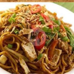 Mie Cakalang Goreng