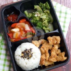 Bento Udang Asam Manis