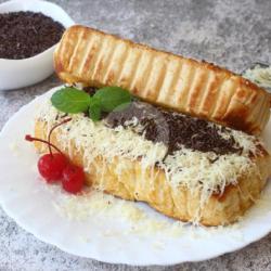 Roti Bakar Kasino Coklat Keju Susu