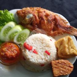 Nasi Liwet Nila Goreng Kremes