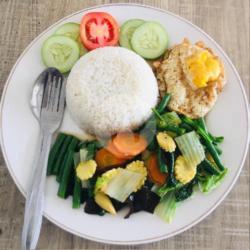 Sayur Sos Tiram   Telur Ceplok   Nasi