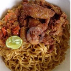 Indomie Goreng Pedas Kulit Crispy