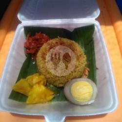 Nasi Kebuli Telur 1 / 2