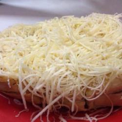 Roti Bakar Strawberry Coklat Keju