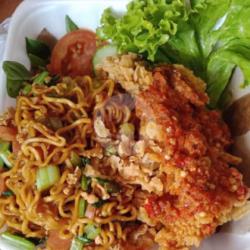 Mie Goreng Ayam Geprek Seuhah