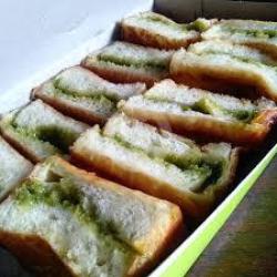 Roti Bakar Matcha