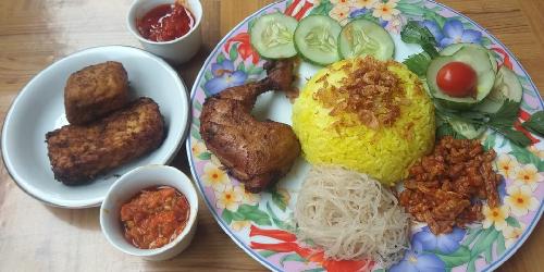 Nasi Kuning Dang Au Ce Indoen, Kebon Nanas Utara 2