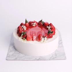 Strawberry Shortcake 20cm