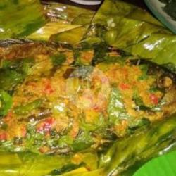 Nasi Pepes Ikan Free Teh Obeng