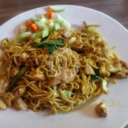 Mie Goreng Isi Ayam Suwir